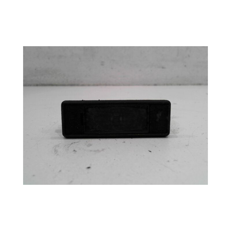 ECLAIREUR PLAQUE DE POLICE GAUCHE PEUGEOT 307