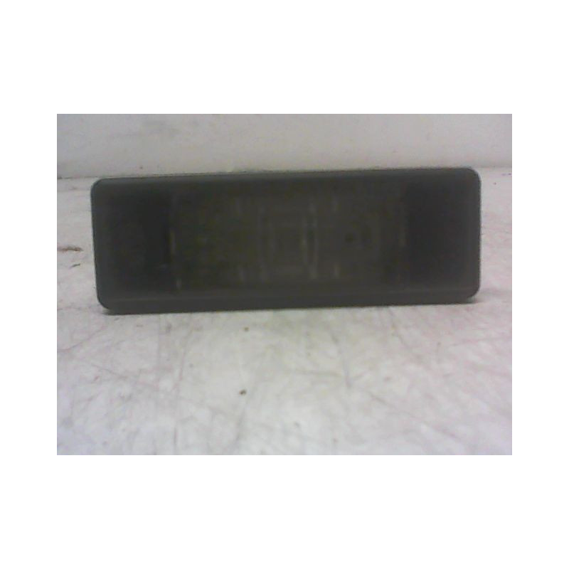 ECLAIREUR PLAQUE DE POLICE DROIT PEUGEOT 308
