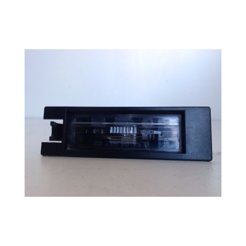 ECLAIREUR PLAQUE DE POLICE DROIT PEUGEOT 207