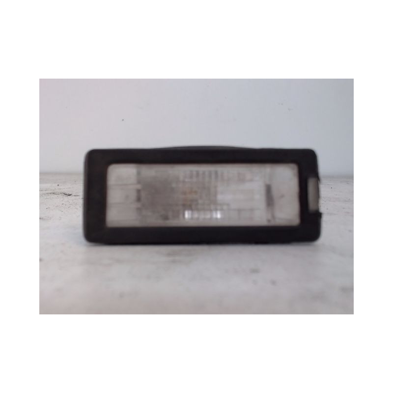 ECLAIREUR PLAQUE DE POLICE DROIT RENAULT MEGANE