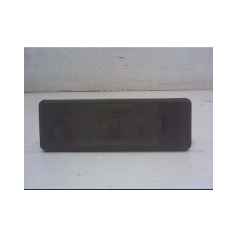 ECLAIREUR PLAQUE DE POLICE DROIT PEUGEOT 308 2007-