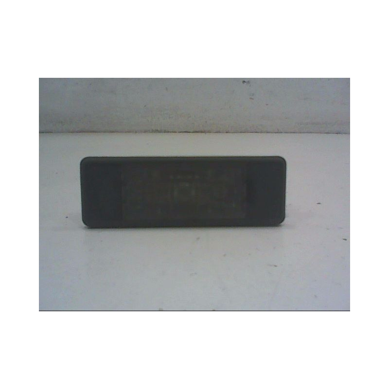 ECLAIREUR PLAQUE DE POLICE GAUCHE PEUGEOT 308 2009-