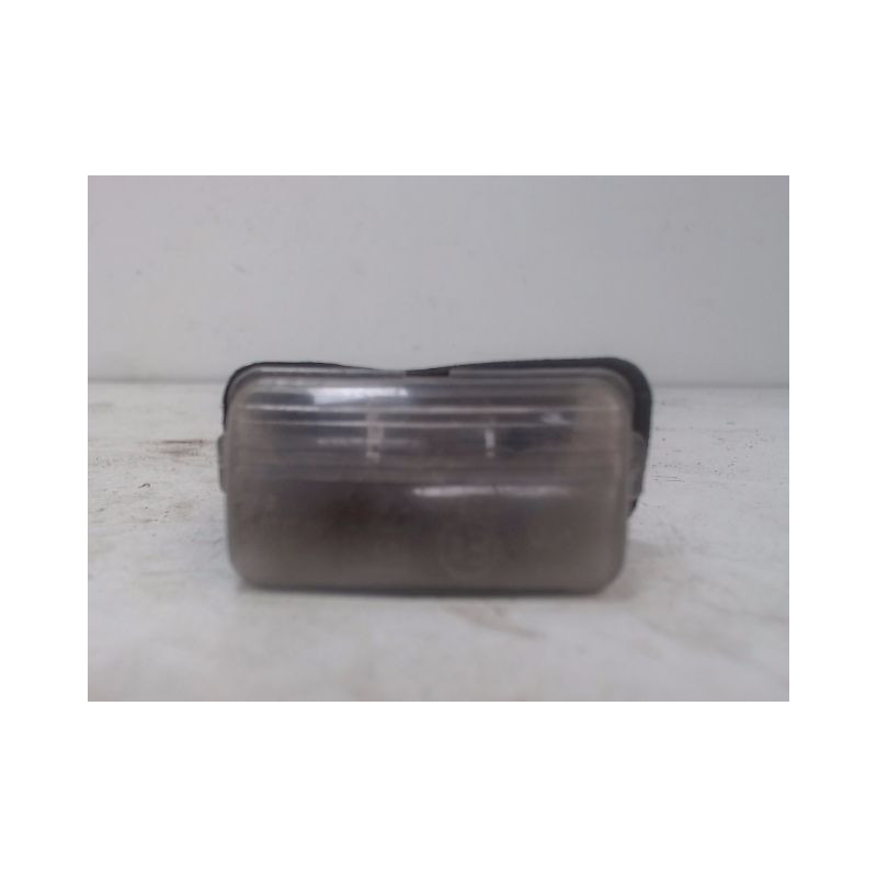 ECLAIREUR PLAQUE DE POLICE DROIT PEUGEOT 206 5P
