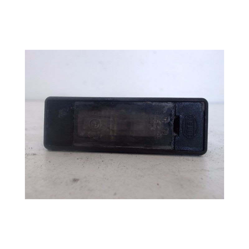 ECLAIREUR PLAQUE DE POLICE DROIT PEUGEOT 308 2007-