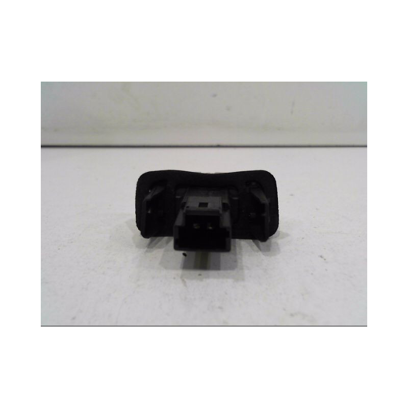 ECLAIREUR PLAQUE DE POLICE DROIT PEUGEOT 207