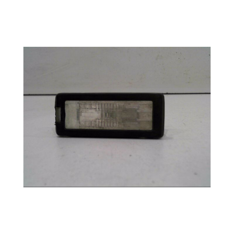 ECLAIREUR PLAQUE DE POLICE DROIT RENAULT MEGANE