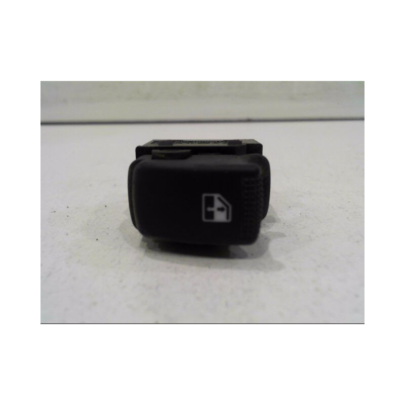 COMMANDE LEVE-GLACE PORTE ARG HYUNDAI GETZ