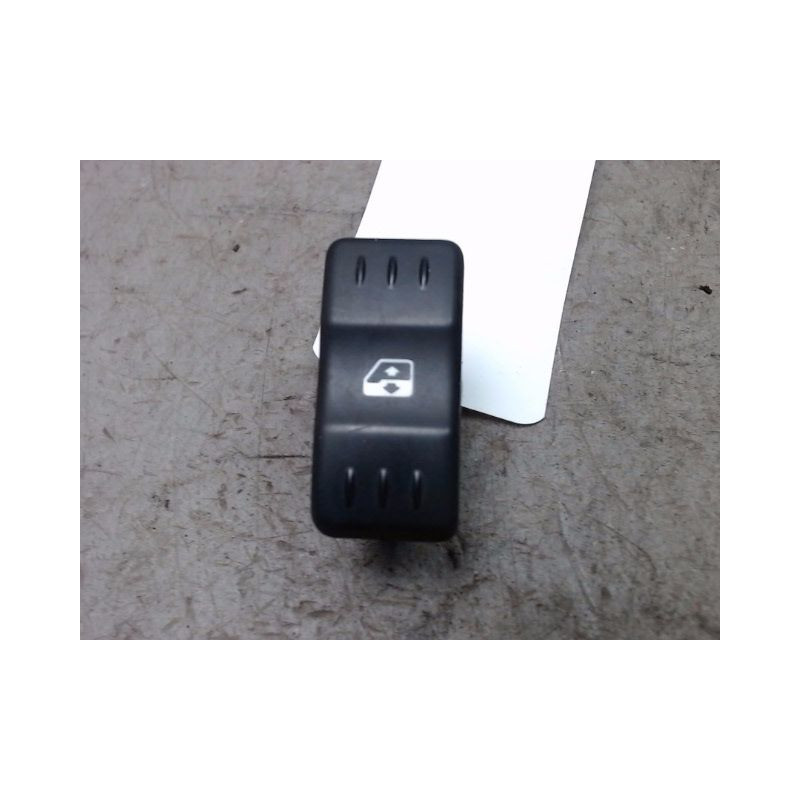 COMMANDE LEVE-GLACE PORTE AVD DACIA LOGAN MCV 2007-