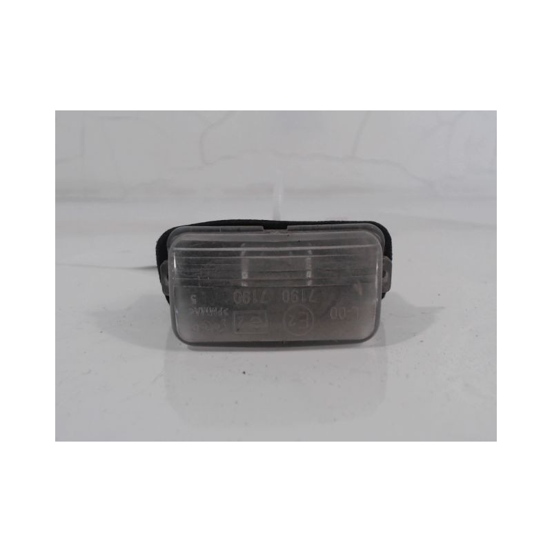 ECLAIREUR PLAQUE DE POLICE DROIT PEUGEOT 207 5P
