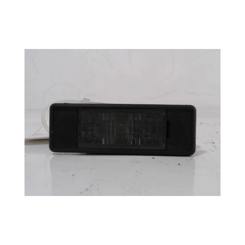 ECLAIREUR PLAQUE DE POLICE DROIT PEUGEOT 308 2007-