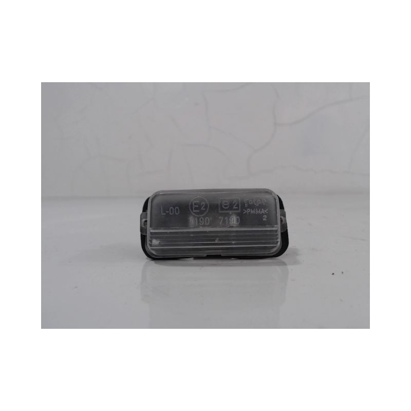 ECLAIREUR PLAQUE DE POLICE DROIT PEUGEOT 207 5P