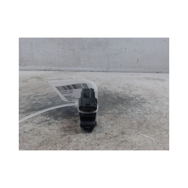 COMMANDE LEVE-GLACE PORTE AVD PEUGEOT 3008 2009-