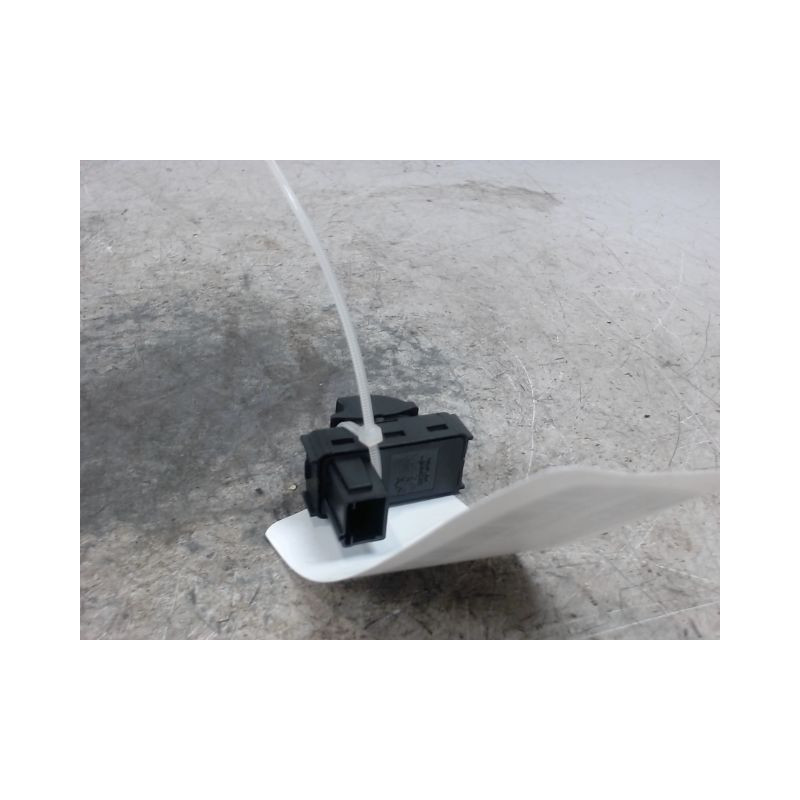 COMMANDE LEVE-GLACE PORTE AVD PEUGEOT 3008 2009-