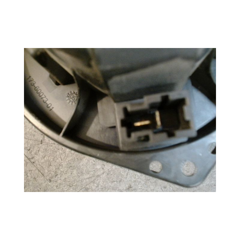 MOTEUR VENTILATEUR CHAUFFAGE SUZUKI IGNIS 03-