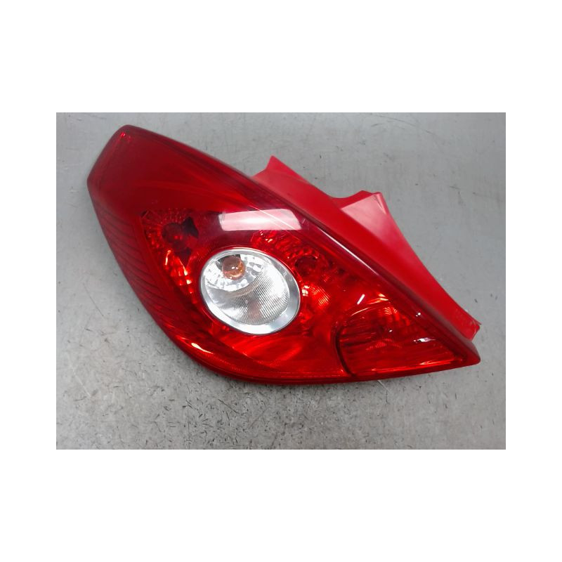 FEU ARRIERE GAUCHE  OPEL CORSA 2010-