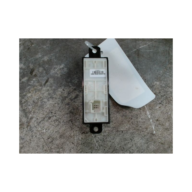 COMMANDE AUTORADIO PEUGEOT 208