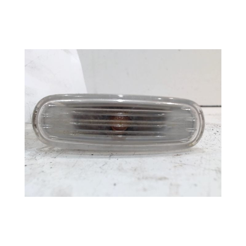 REPETITEUR AILE DROIT FIAT PUNTO