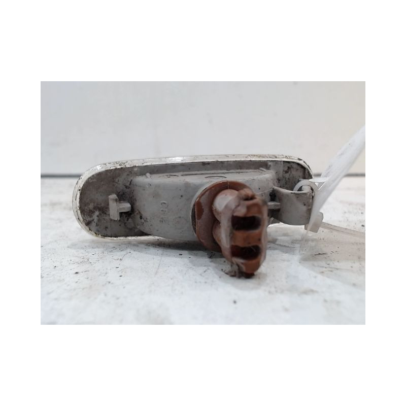 REPETITEUR AILE DROIT FIAT PUNTO