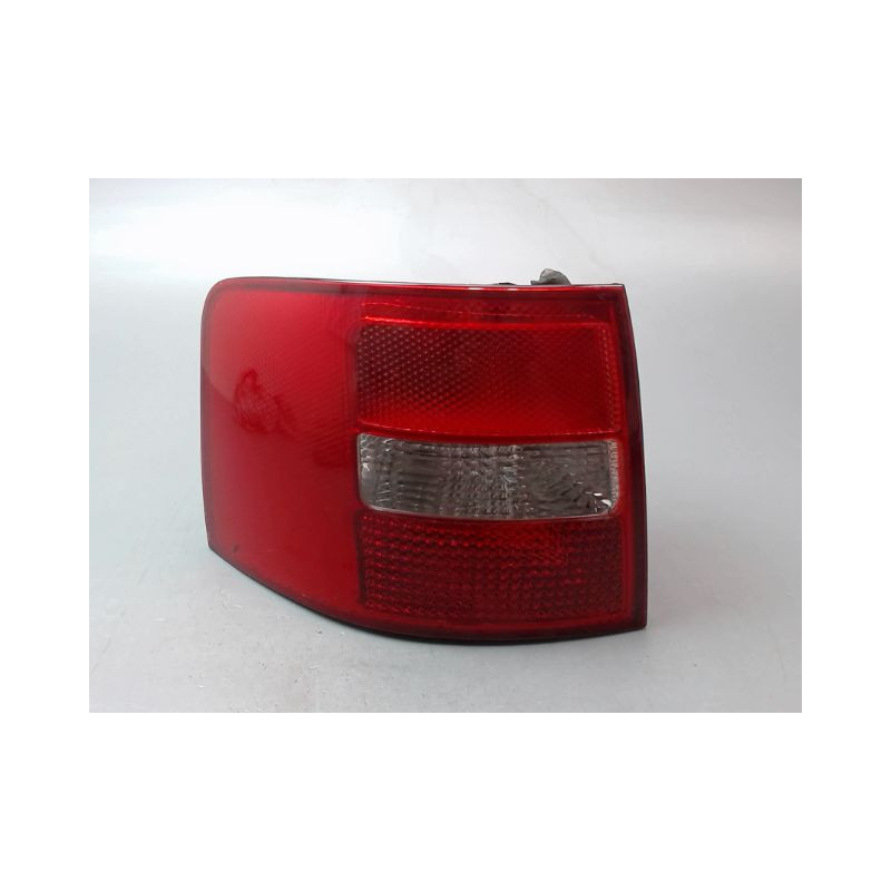 FEU ARRIERE GAUCHE  AUDI A4 AVANT I Phase 2 1999-2001