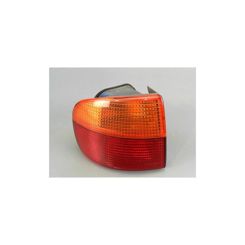 FEU ARRIERE GAUCHE  FIAT PUNTO CABRIOLET 94-00