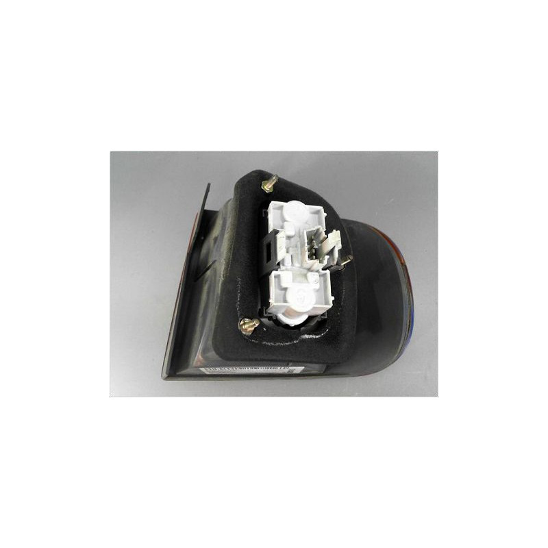 FEU ARRIERE GAUCHE  FIAT PUNTO CABRIOLET 94-00