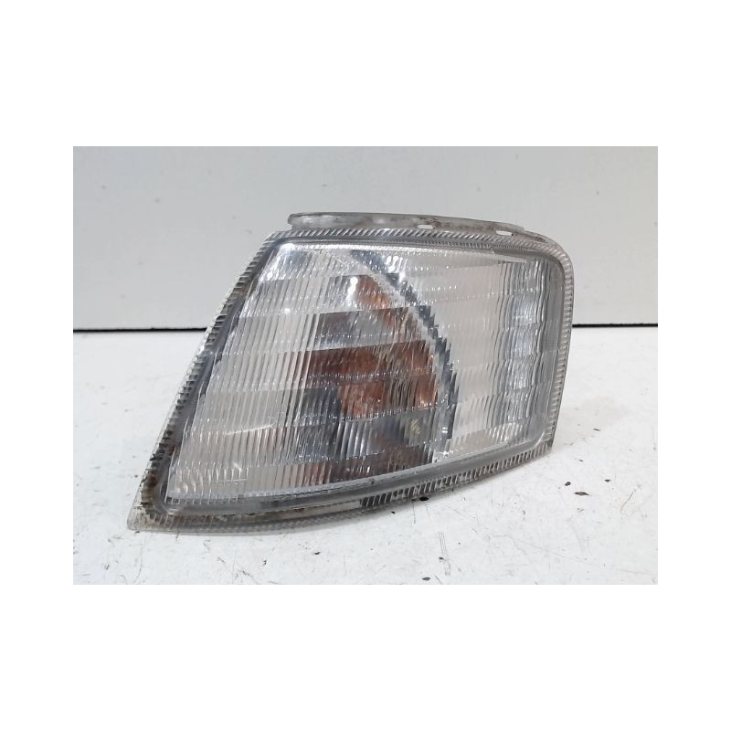 CLIGNOTANT GAUCHE NISSAN PRIMERA