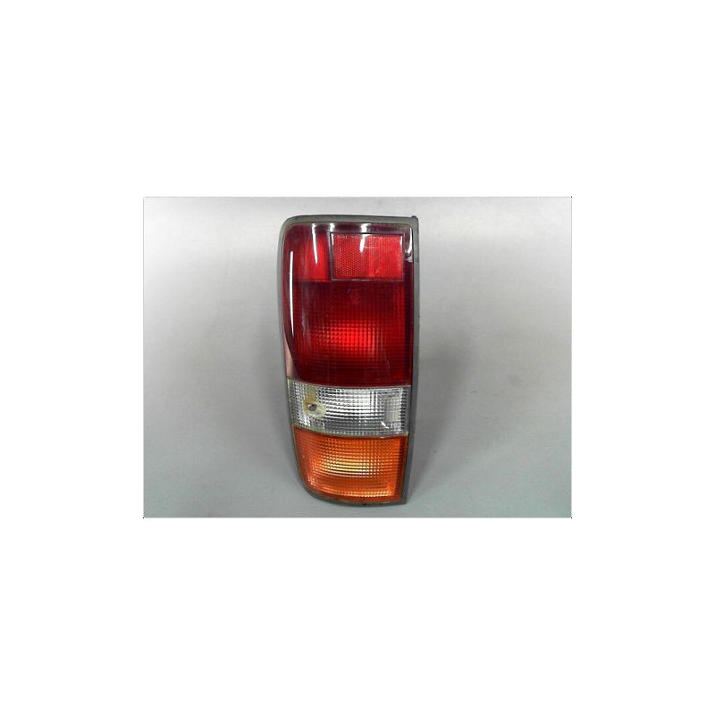 FEU ARRIERE DROIT TOYOTA LANDCRUISER SW 95-98