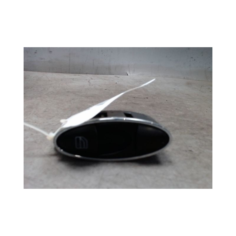 COMMANDE LEVE-GLACE PORTE ARG MERCEDES CLS