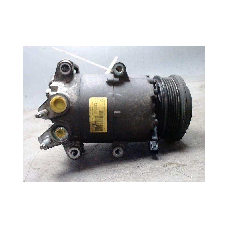 COMPRESSEUR AIR CONDITIONNE FORD FIESTA