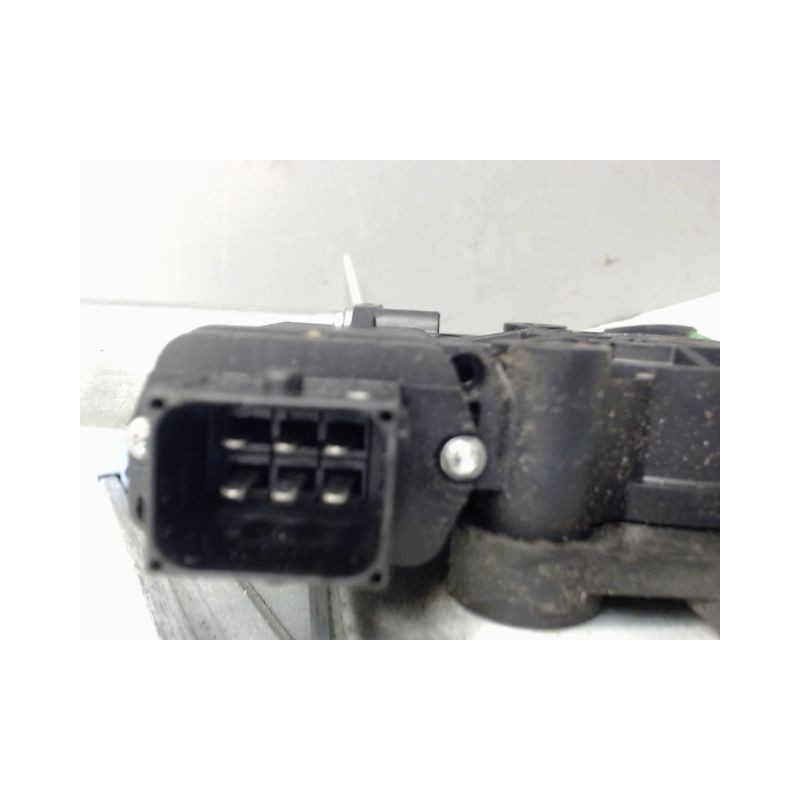 MECANISME+MOTEUR LEVE-GLACE AVANT DROIT OPEL CORSA