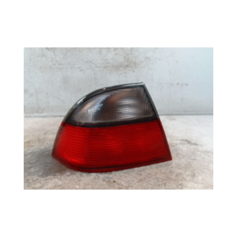 FEU ARRIERE GAUCHE  SAAB 9-5 2001-