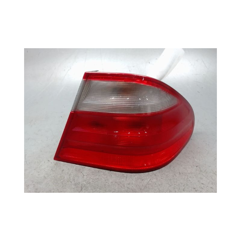 FEU ARRIERE DROIT MERCEDES CLK