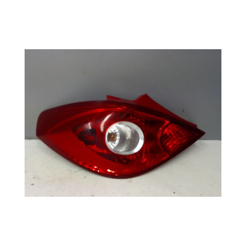 FEU ARRIERE GAUCHE  OPEL CORSA