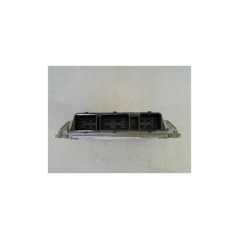 CALCULATEUR MOTEUR PEUGEOT 107 5P