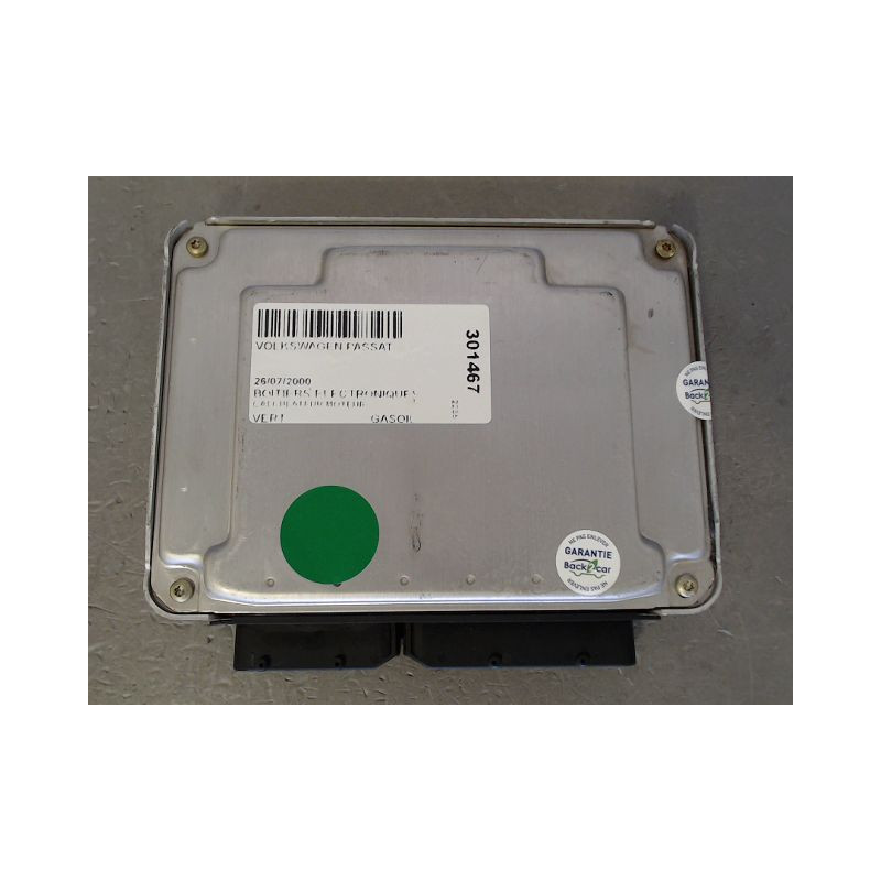 CALCULATEUR MOTEUR VOLKSWAGEN PASSAT