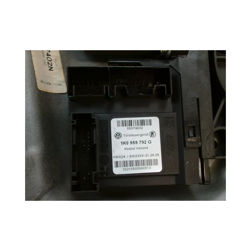 MECANISME+MOTEUR LEVE-GLACE AVANT DROIT VOLKSWAGEN GOLF V (1K) 2003-2008