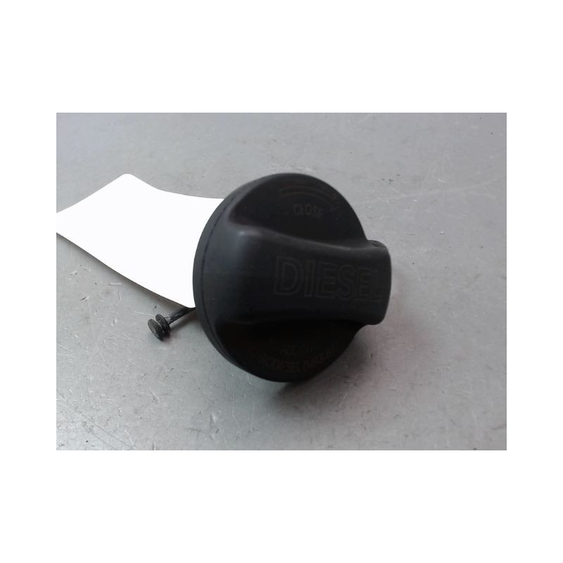 BOUCHON RESERVOIR A CARBURANT BMW SERIE 1 I (E81) 2007-2011