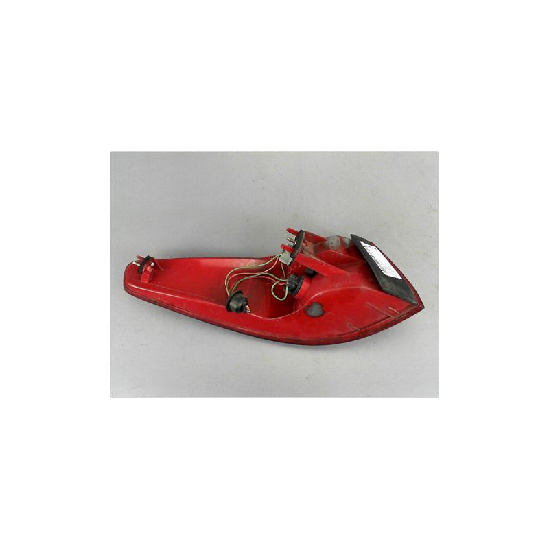 FEU ARRIERE DROIT PEUGEOT 607 99-2004
