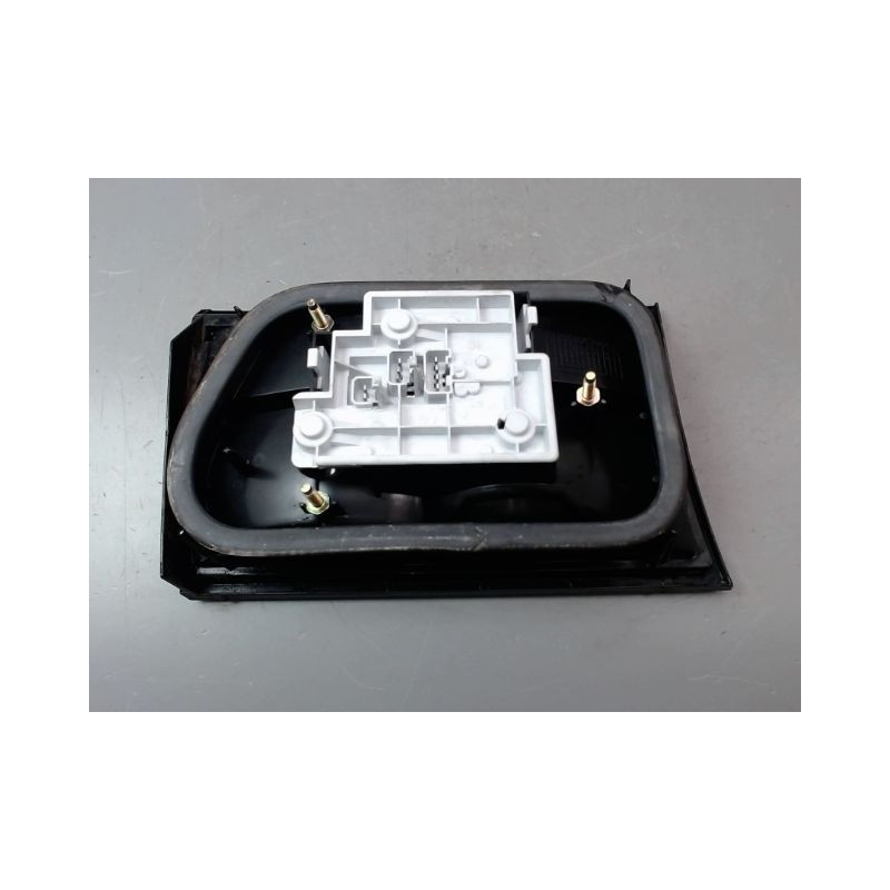 FEU ARRIERE INTERIEUR DROIT CITROEN XANTIA BREAK Phase 1 1995-1998