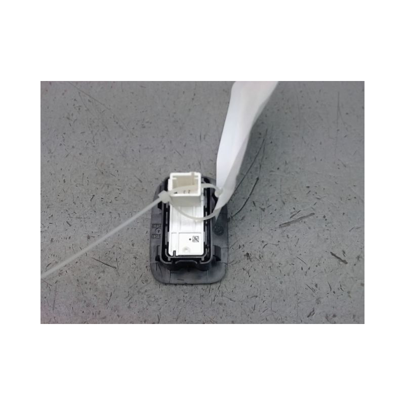 COMMANDE LEVE-GLACE PORTE ARG PEUGEOT 208 Phase 1 2012-...