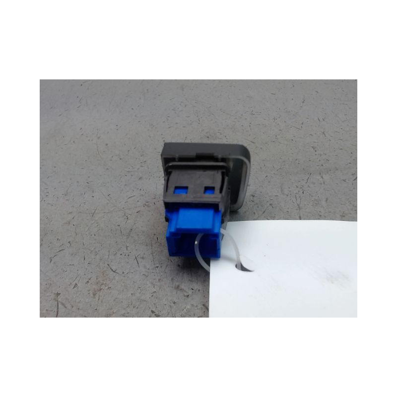 BOUTON DE WARNING PEUGEOT 208 Phase 1 2012-...