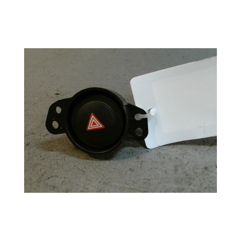 BOUTON DE WARNING PEUGEOT 108