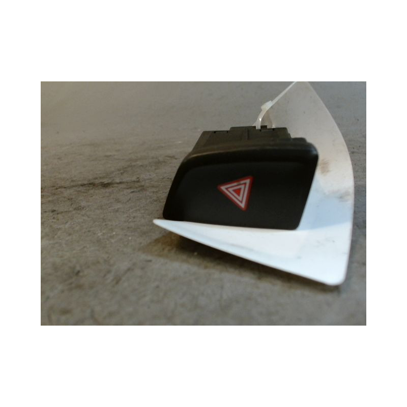 BOUTON DE WARNING AUDI Q5