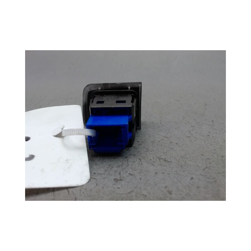 BOUTON DE WARNING PEUGEOT 208 Phase 1 2012-...