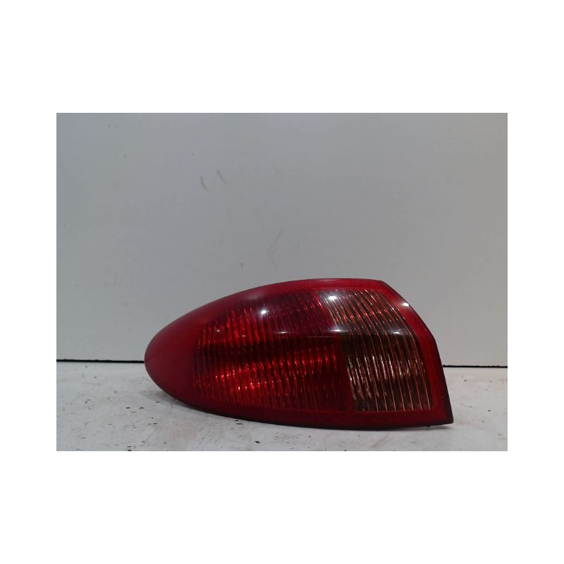 FEU ARRIERE GAUCHE  ALFA ROMEO 147