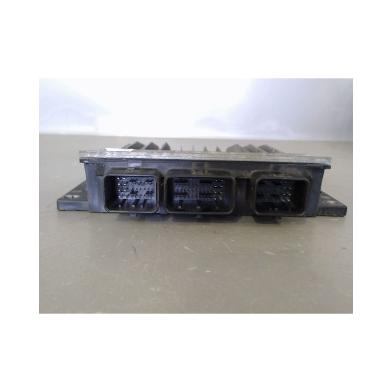 CALCULATEUR MOTEUR RENAULT MEGANE II PH1 02-05