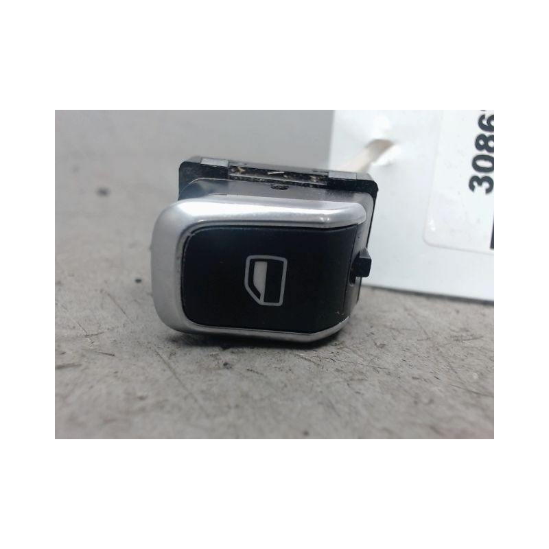 COMMANDE LEVE-GLACE PORTE AVD AUDI Q3