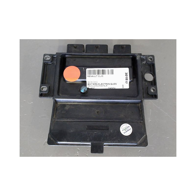 CALCULATEUR MOTEUR RENAULT CLIO