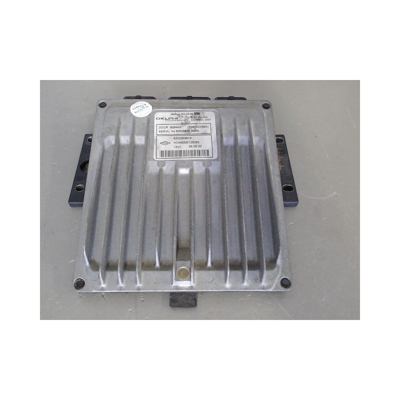 CALCULATEUR MOTEUR RENAULT CLIO