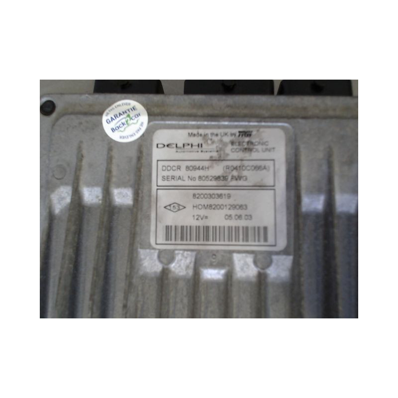 CALCULATEUR MOTEUR RENAULT CLIO